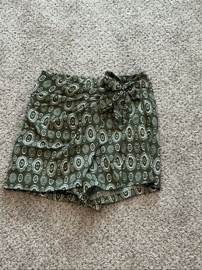 Zara Olive Green Printed Tie-Front High Waist Shorts